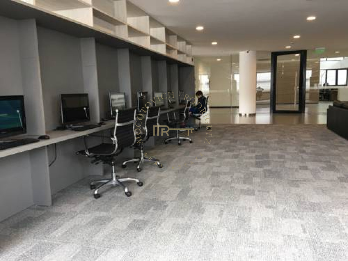 Apartamento ID.3614 - Alquiler de Apartamento de 4 dormitorios en Roosevelt