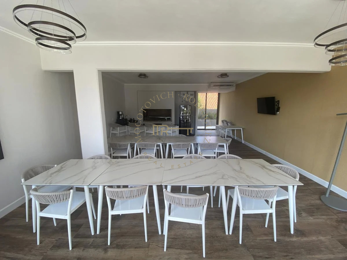Apartamento ID.3384 - Apartamento Premium de tres suites frente al mar. Alquiler anual