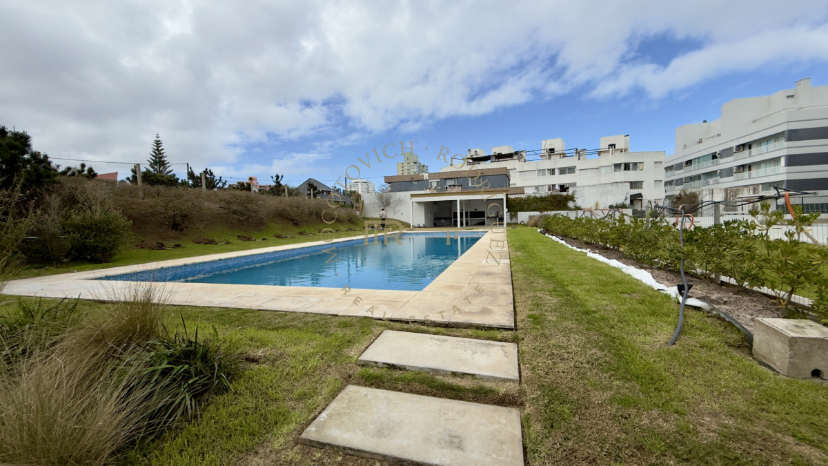 Apartamento ID.4668 - Apartamento 3 dormitorios con dep. de servicio. Vista al mar y amenities. Punta del Este