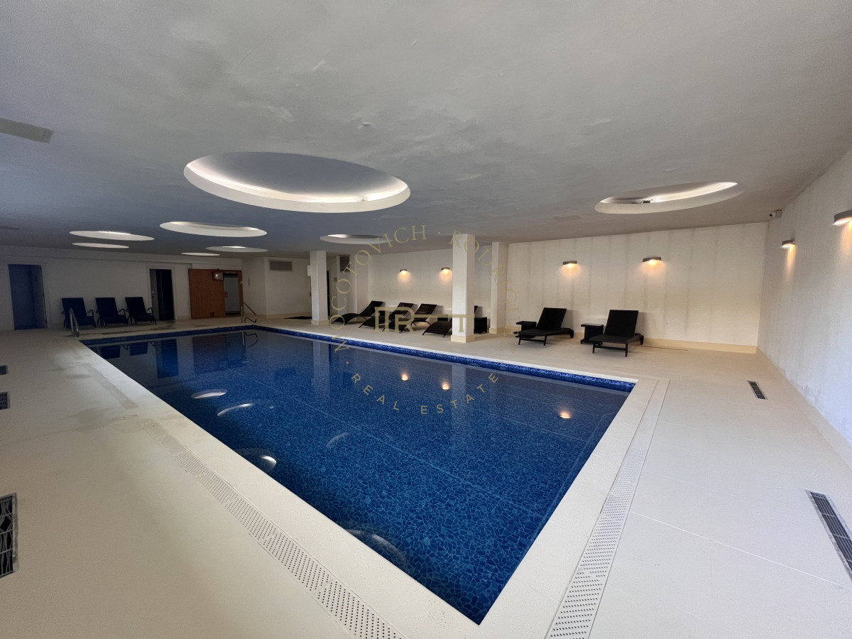Apartamento ID.4613 - Un dormitorio y medio gran terraza con parrillero en Punta del Este. Full amenities 