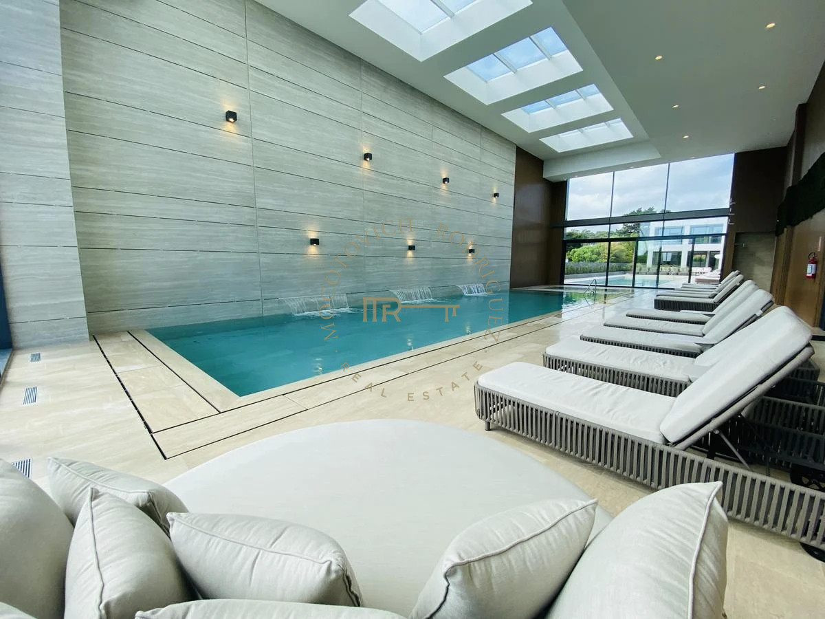 Apartamento ID.3384 - Apartamento Premium de tres suites frente al mar. Alquiler anual