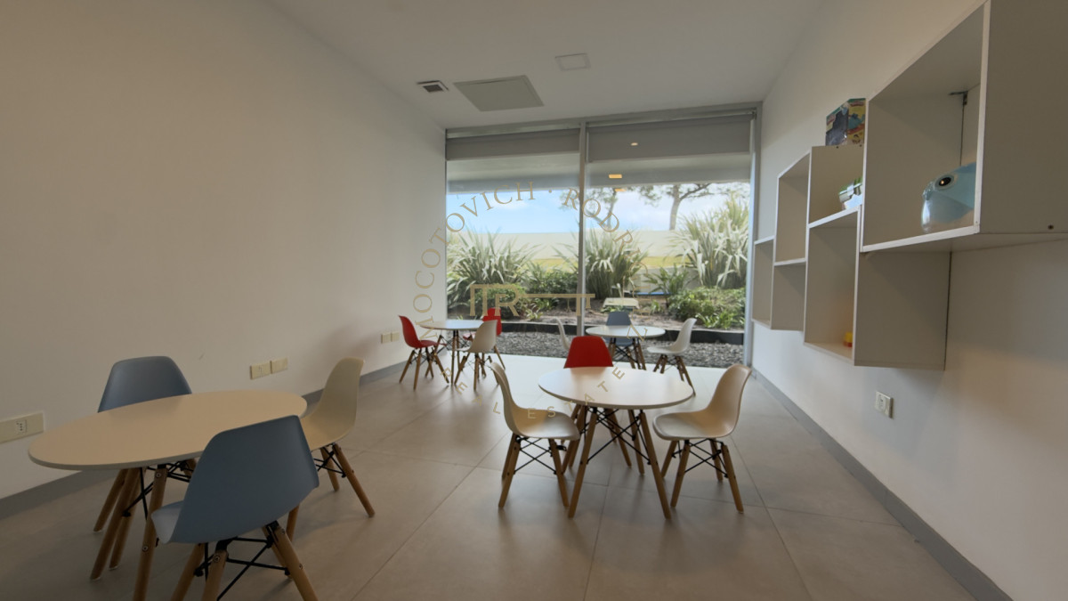 Apartamento ID.4668 - Apartamento 3 dormitorios con dep. de servicio. Vista al mar y amenities. Punta del Este