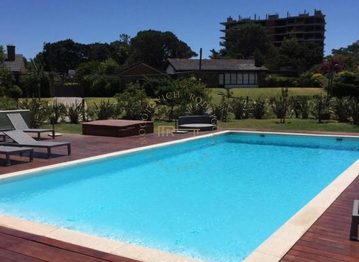 Apartamento ID.539 - Icon Brava. Apartamento  en venta 2 dormitorios 2 baños. Playa Brava  Punta del Este