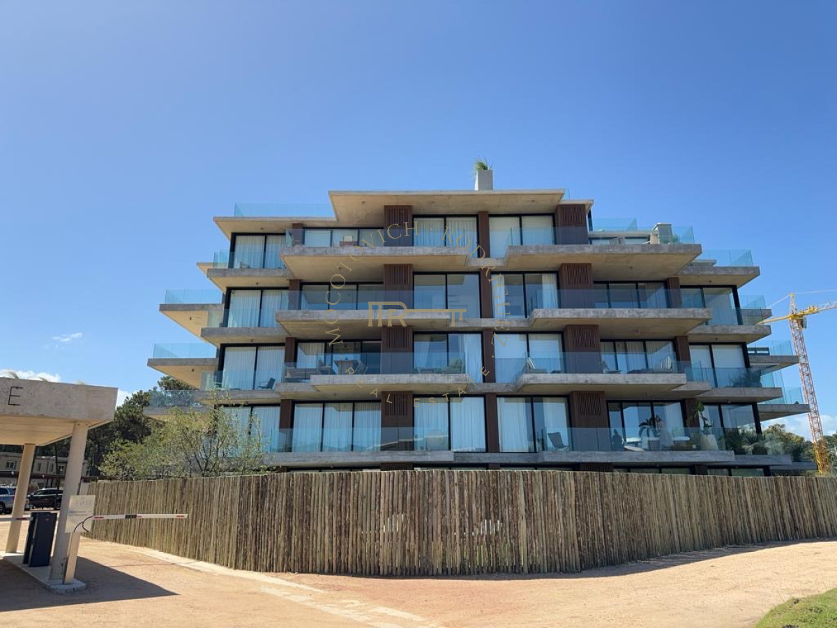 Apartamento ID.875 - Sense 2 Manantiales tres dormitorios en venta apartamento con gran jardín. 