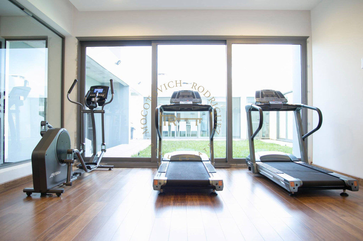 Apartamento ID.73 - Apartamento en venta 2 dormitorios. Chronos- Playa Brava. Punta del Este.