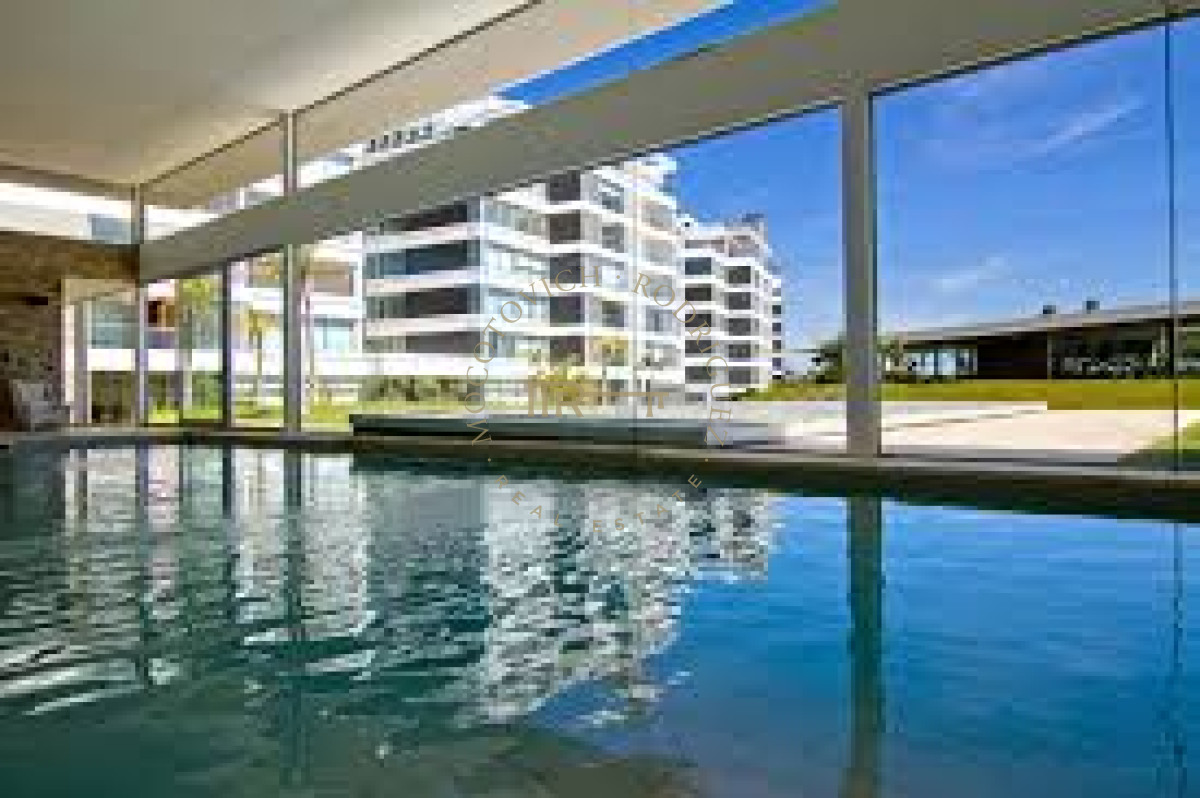 Apartamento ID.615 - Tiburón Terrazas apartamento en venta 4 dormitorios. Piscina y jardín exclusivo  Playa Brava venta y alquiler