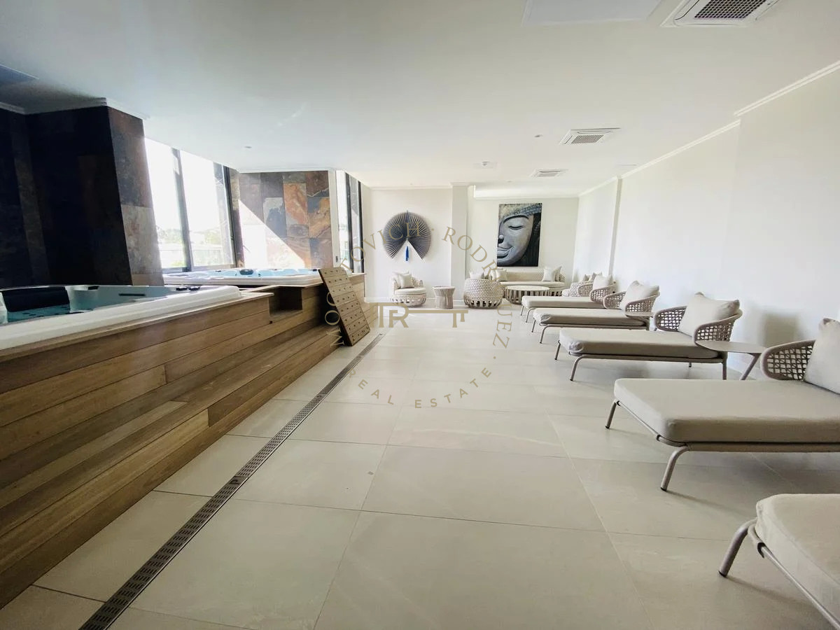 Apartamento ID.3384 - Apartamento Premium de tres suites frente al mar. Alquiler anual