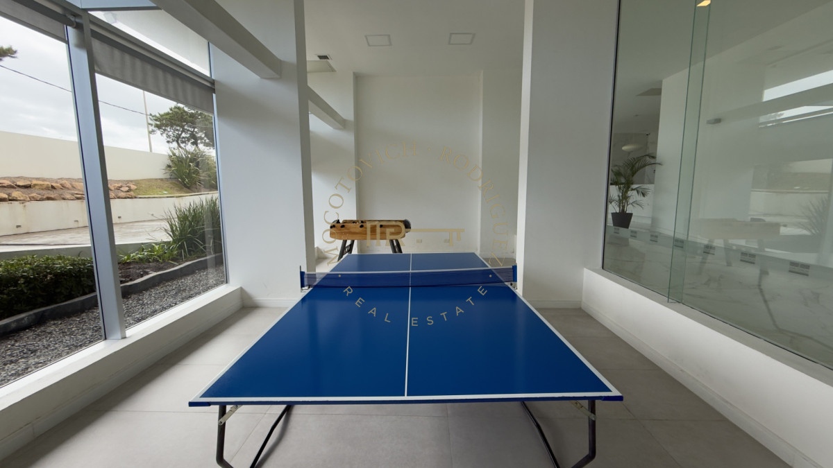 Apartamento ID.4668 - Apartamento 3 dormitorios con dep. de servicio. Vista al mar y amenities. Punta del Este