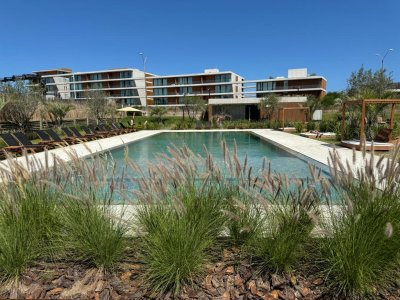 Sense 2 Manantiales tres dormitorios en venta apartamento con gran jardín. 