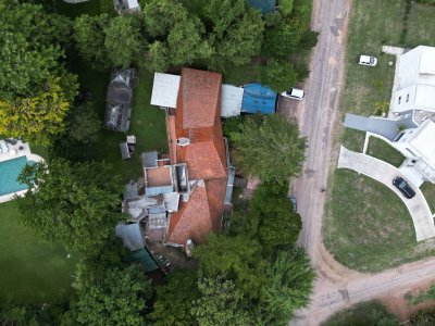 Gran Chalet En Venta 6 Dormitorios 1400 M2 Terreno 