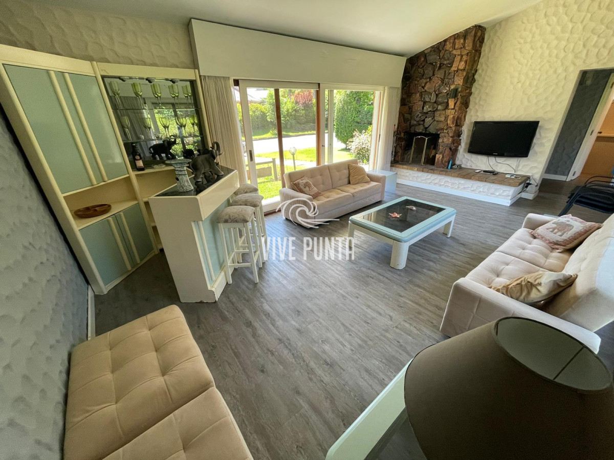Casa ID.708 - Gran Chalet 4 Dorm + Dep En Mansa A Tan Solo 100 Mts Mar