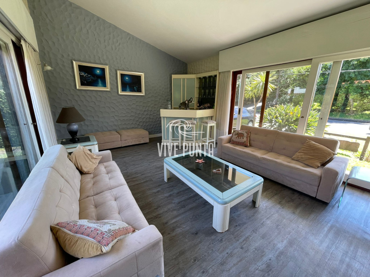 Casa ID.708 - Gran Chalet 4 Dorm + Dep En Mansa A Tan Solo 100 Mts Mar