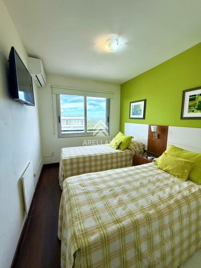Apartamento ID.4516 - Venta Apartamento Penthouse 3 Dormitorios Punta del Este, Roosevelt  