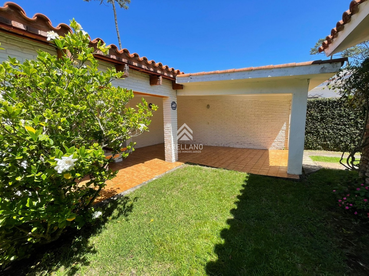 Casa ID.4052 - Gran Chalet 4 Dorm + Dependencia En Mansa A Tan Solo 100 Mts Mar