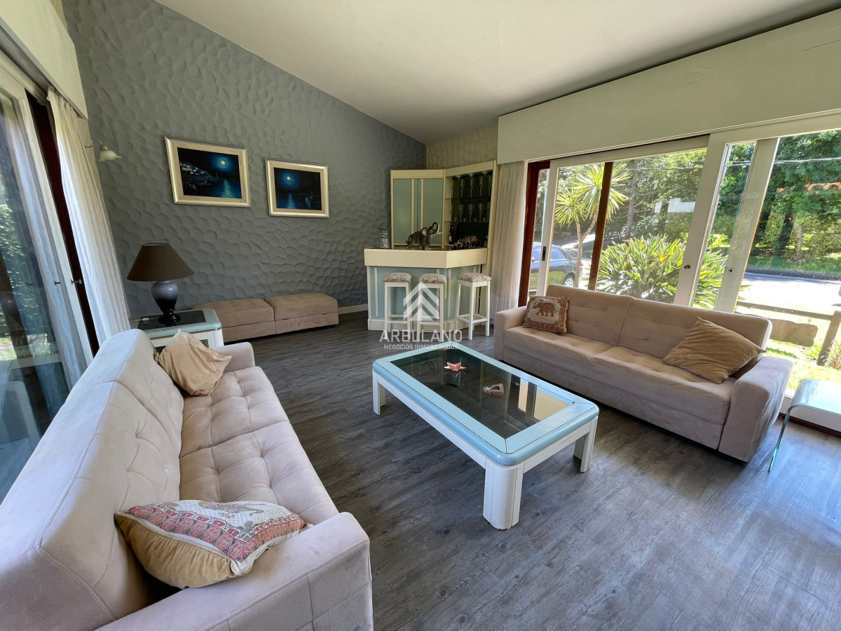 Casa ID.4052 - Gran Chalet 4 Dorm + Dependencia En Mansa A Tan Solo 100 Mts Mar