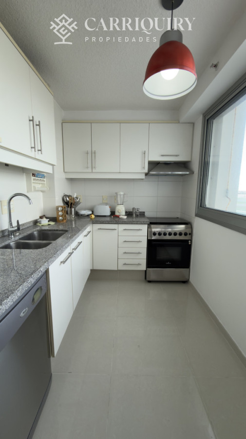Apartamento ID.10428 - Venta Apartamento 2 Dormitorios Con Gran Terraza En Roosevelt  