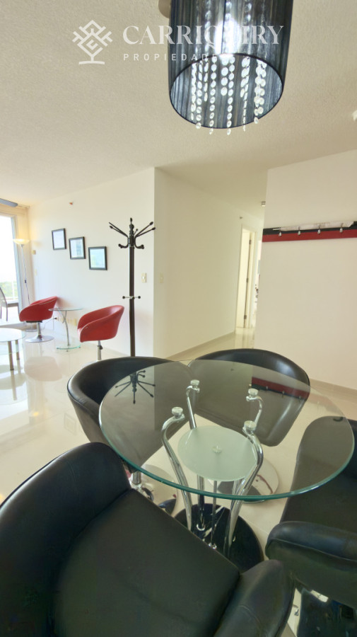 Apartamento ID.10428 - Venta Apartamento 2 Dormitorios Con Gran Terraza En Roosevelt  