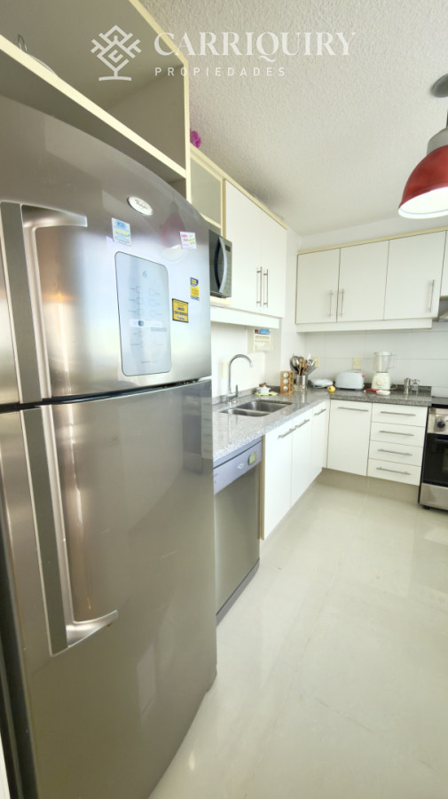 Apartamento ID.10428 - Venta Apartamento 2 Dormitorios Con Gran Terraza En Roosevelt  