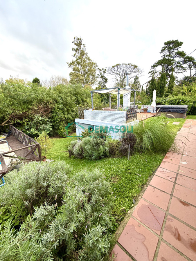Casa ID.1493 - Casa Chalet 3 Dormitorios Con Piscina Y Amplia Barbacoa Pinares, Punta del Este 