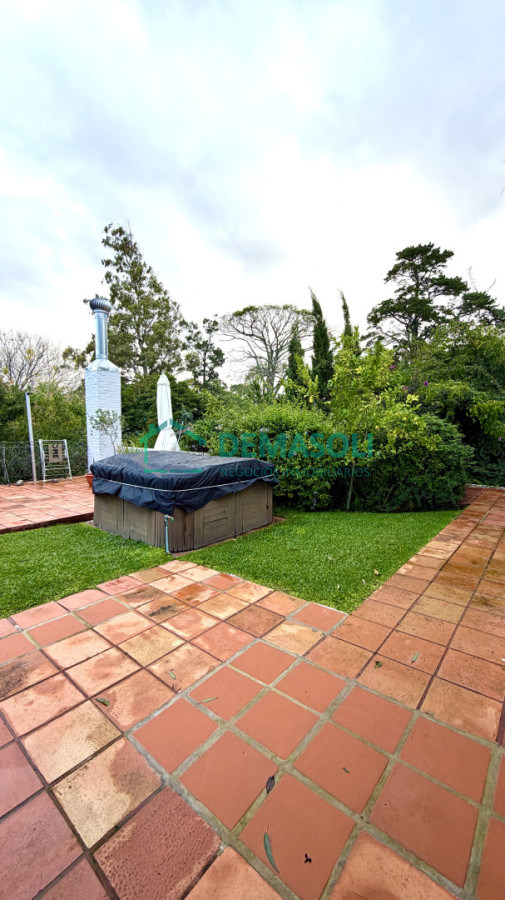 Casa ID.1493 - Casa Chalet 3 Dormitorios Con Piscina Y Amplia Barbacoa Pinares, Punta del Este 