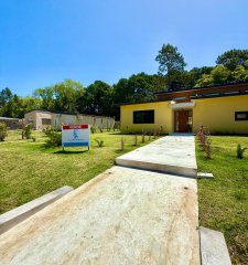 Venta De Chalet En Barrio Privado 3 Dorm Y 3 Baños