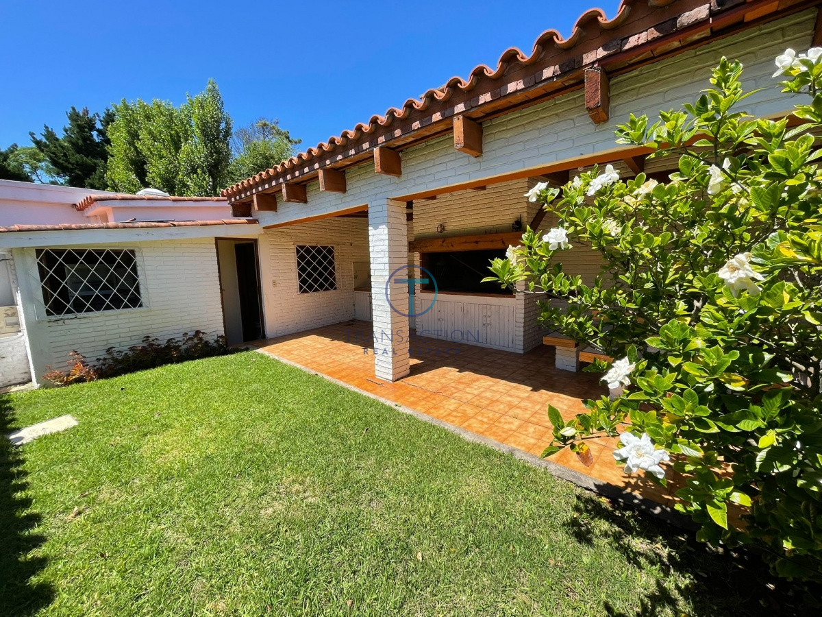 Casa ID.214/El-Atajo - CASA EN VENTA Y ALQUILER 