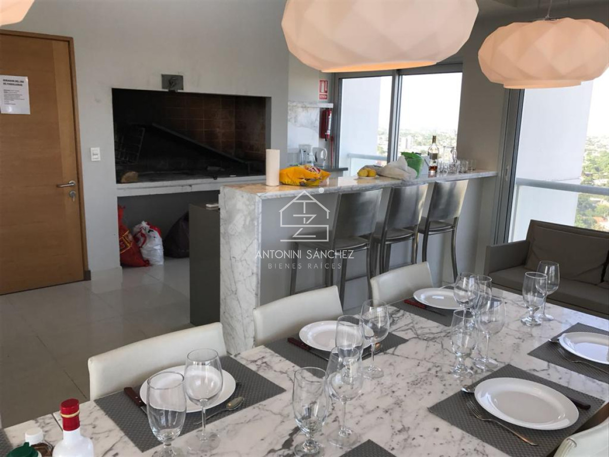 Apartamento ID.2221 - Venta Apartamento 3 Dormitorios Av Roosevelt, Punta del Este 