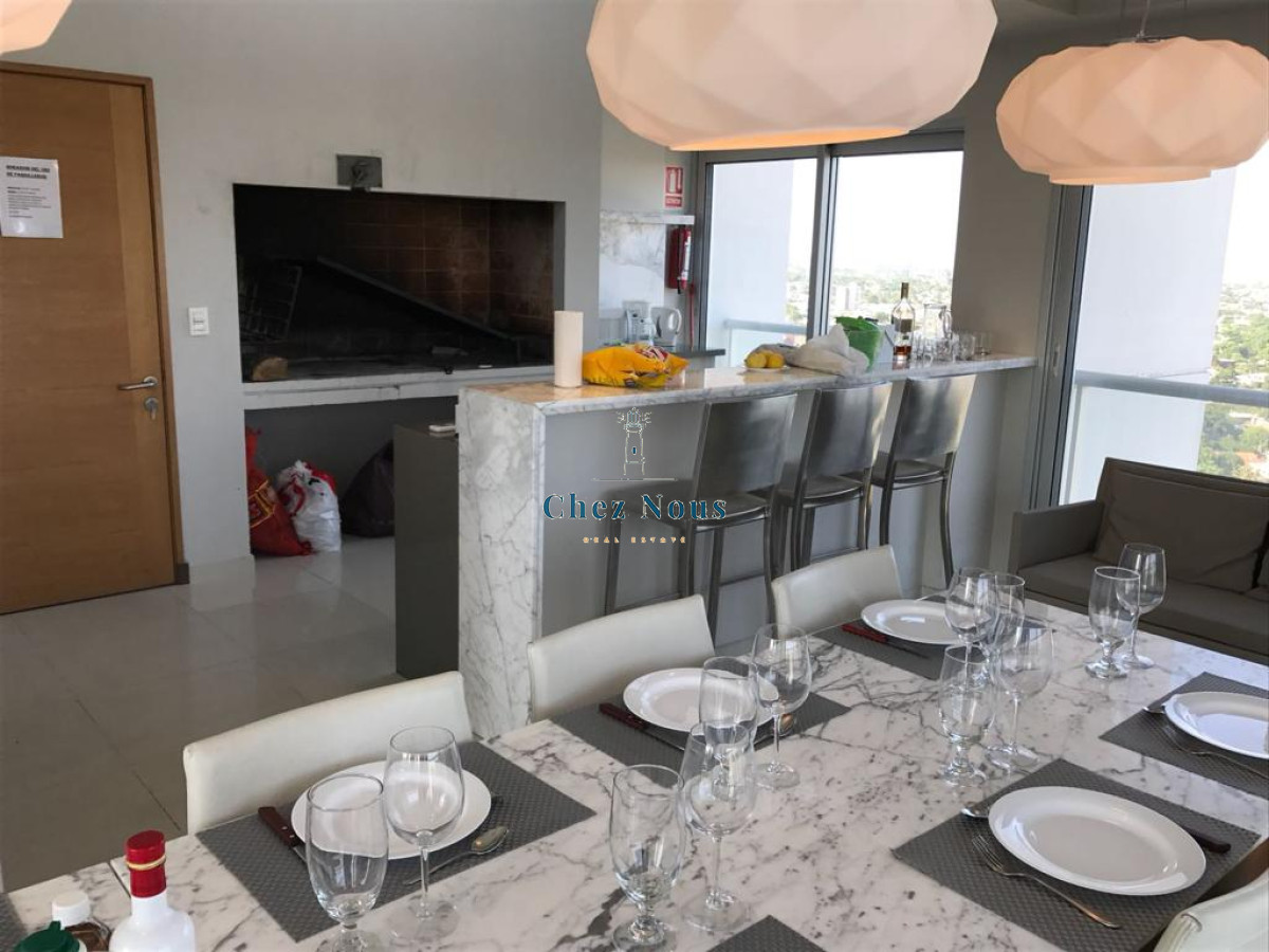 Apartamento ID.1296 - Venta Apartamento 3 Dormitorios Av Roosevelt, Punta del Este 