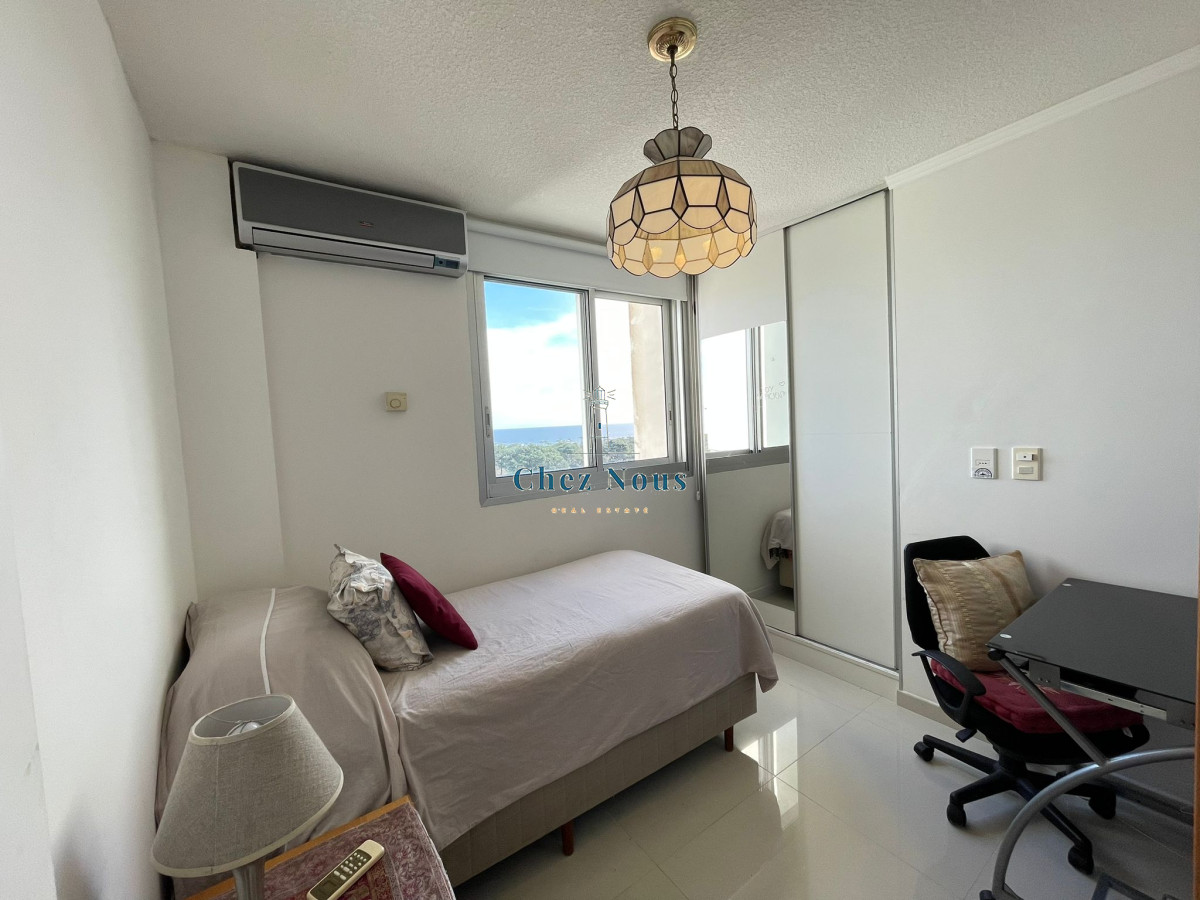 Apartamento ID.1296 - Venta Apartamento 3 Dormitorios Av Roosevelt, Punta del Este 