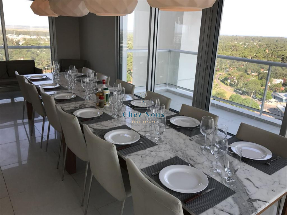 Apartamento ID.1296 - Venta Apartamento 3 Dormitorios Av Roosevelt, Punta del Este 