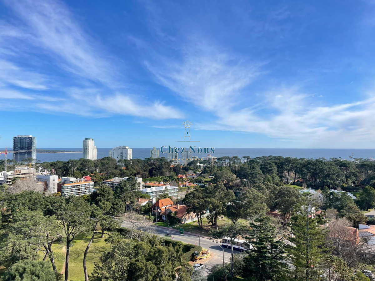 Apartamento ID.1296 - Venta Apartamento 3 Dormitorios Av Roosevelt, Punta del Este 