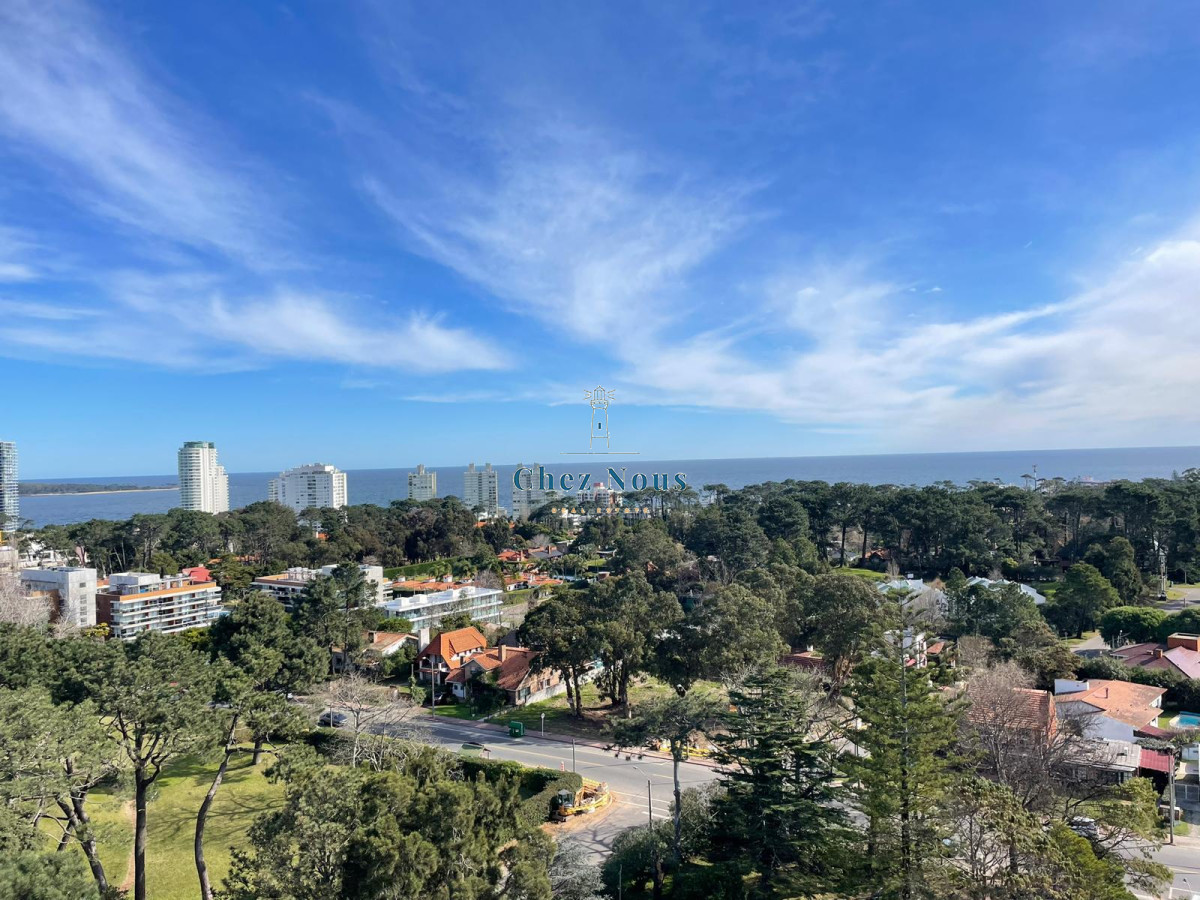 Apartamento ID.1296 - Venta Apartamento 3 Dormitorios Av Roosevelt, Punta del Este 