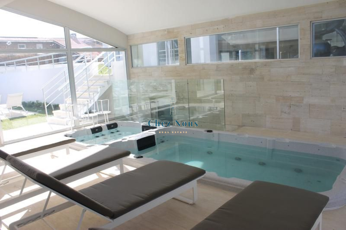 Apartamento ID.1296 - Venta Apartamento 3 Dormitorios Av Roosevelt, Punta del Este 