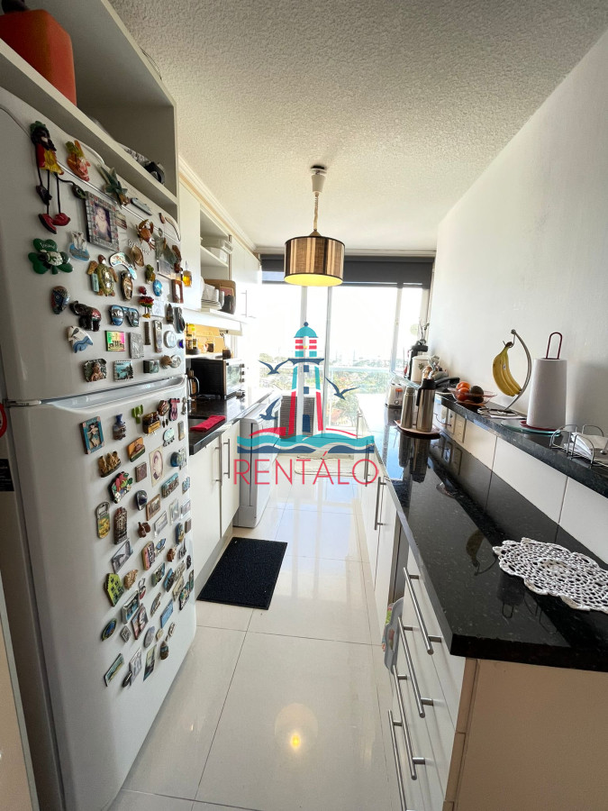Apartamento ID.48 - Venta Apartamento 3 Dormitorios Av Roosevelt, Punta del Este 