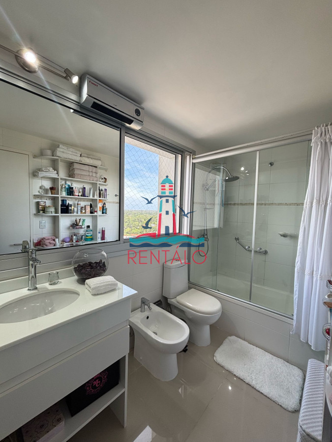 Apartamento ID.141 - Alquiler anual  apartamento 2 Dormitorios 2 Baños en Roosevelt 