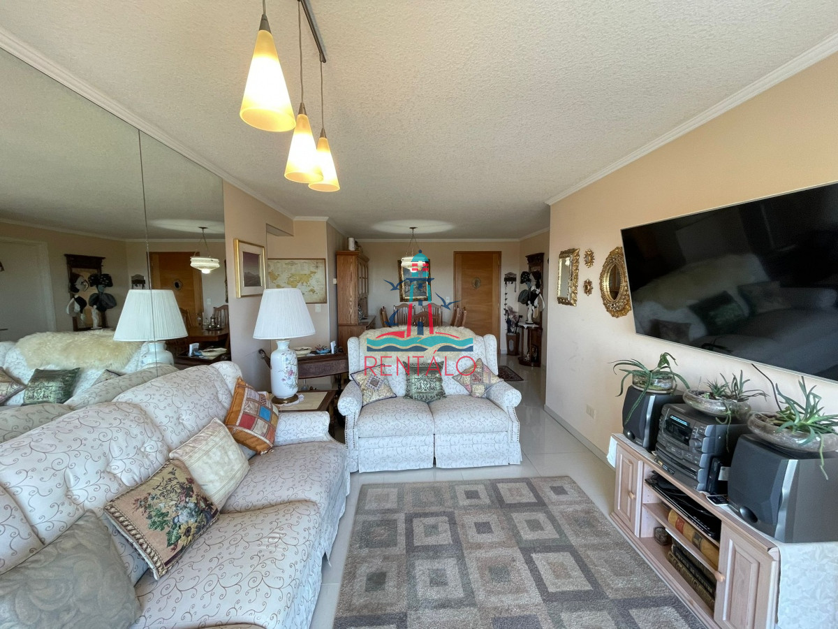 Apartamento ID.48 - Venta Apartamento 3 Dormitorios Av Roosevelt, Punta del Este 