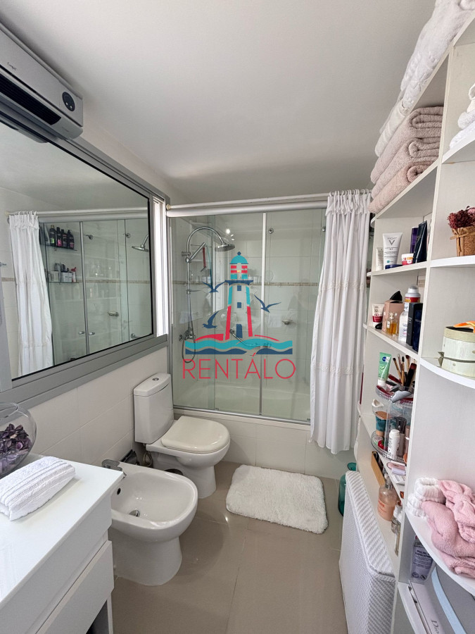 Apartamento ID.141 - Alquiler anual  apartamento 2 Dormitorios 2 Baños en Roosevelt 