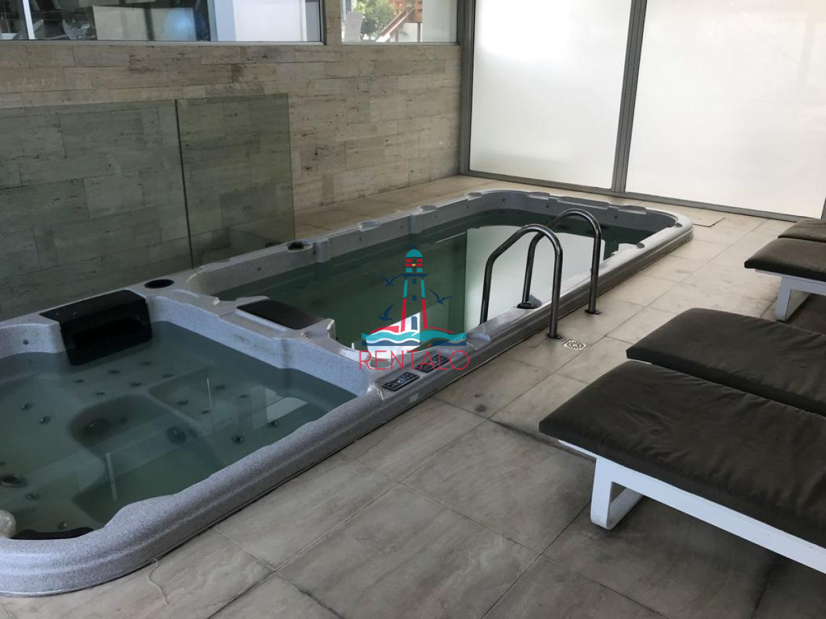Apartamento ID.48 - Venta Apartamento 3 Dormitorios Av Roosevelt, Punta del Este 