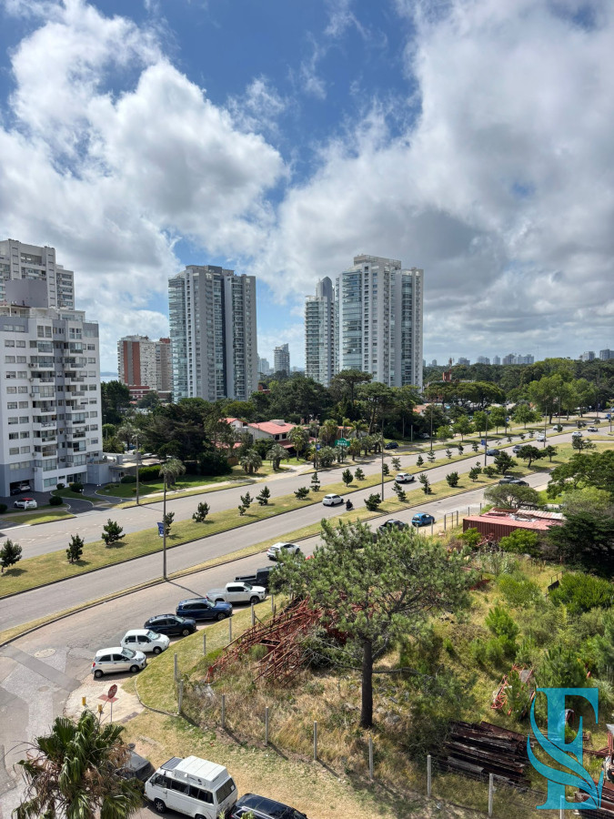 Apartamento ID.584 - Casino Tower Alquiler Temporal 2 Dormitorios Playa Mansa, Punta del Este 
