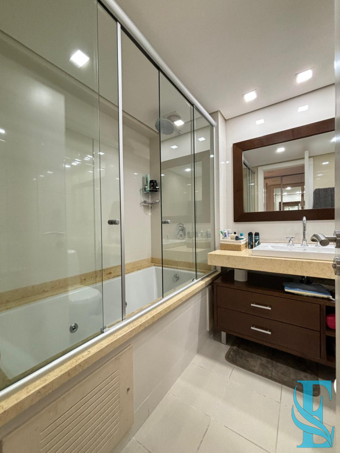 Apartamento ID.399 - Venta Apartamento Aquarela  2 Dorm + Dep - Playa Mansa Punta del Este