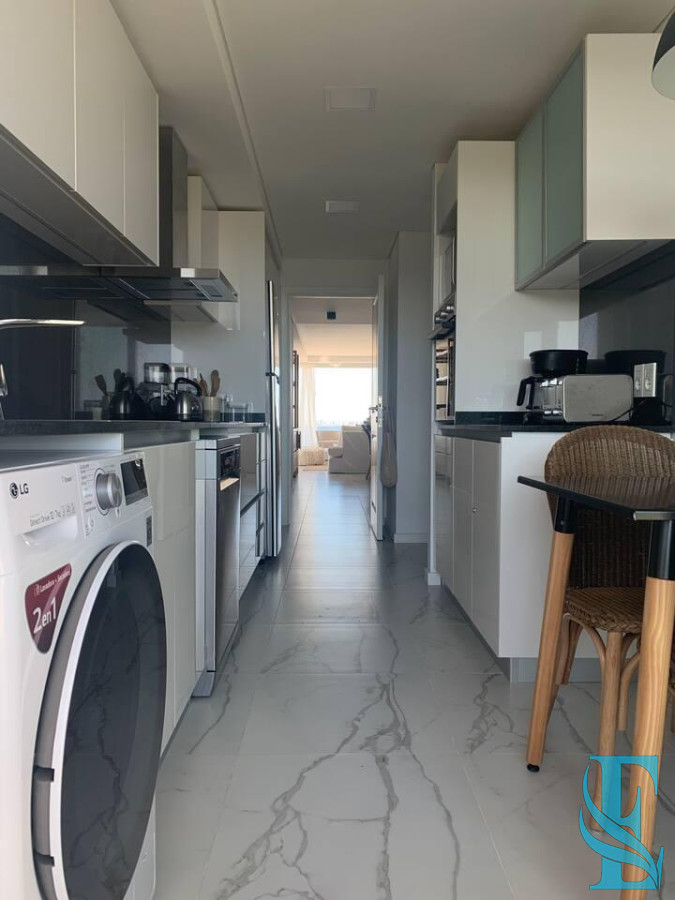 Apartamento ID.809 - ¡Oportunidad! Apartamento 2 y Dep Dormitorios En Edificio Poseidón - Playa Mansa