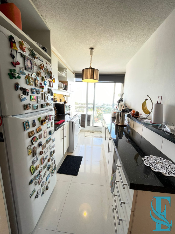 Apartamento ID.214 - Venta Apartamento 3 Dormitorios Av Roosevelt, Punta del Este 