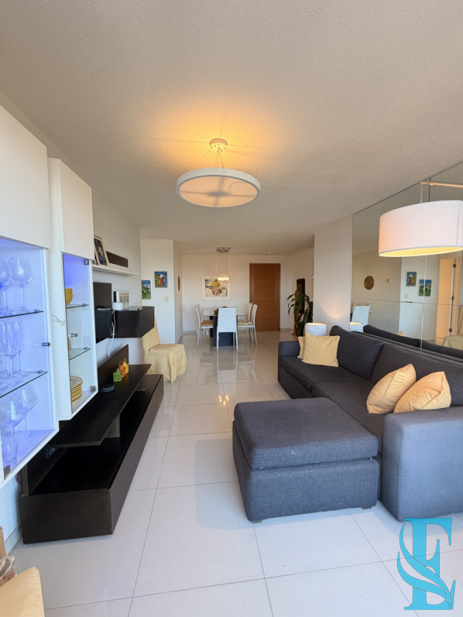 Apartamento ID.214 - Venta Apartamento 3 Dormitorios Summer Tower Av Roosevelt, Punta del Este 
