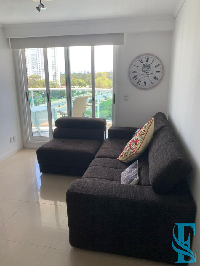 Apartamento ID.584 - Casino Tower Alquiler Temporal 2 Dormitorios Playa Mansa, Punta del Este 