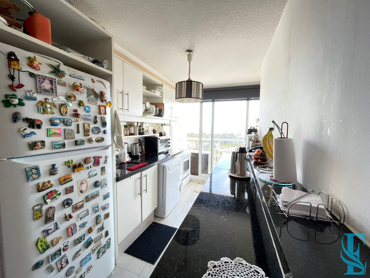 Apartamento ID.214 - Venta Apartamento 3 Dormitorios Av Roosevelt, Punta del Este 