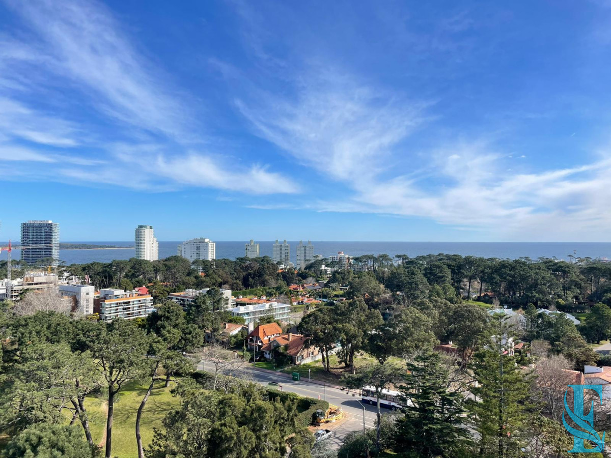 Apartamento ID.214 - Venta Apartamento 3 Dormitorios Av Roosevelt, Punta del Este 