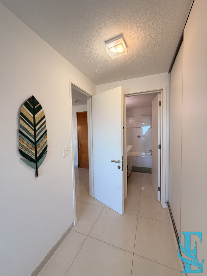 Apartamento ID.214 - Venta Apartamento 3 Dormitorios Summer Tower Av Roosevelt, Punta del Este 