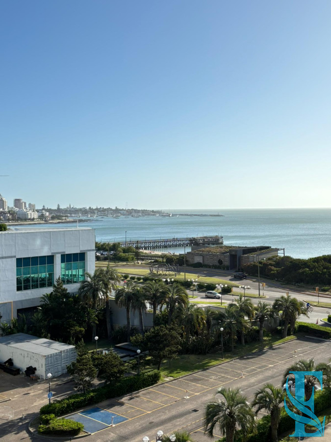 Apartamento ID.567 - Alquiler Apto 2 Dormitorios A 50 Mts del Mar Playa Mansa, Punta del Este 