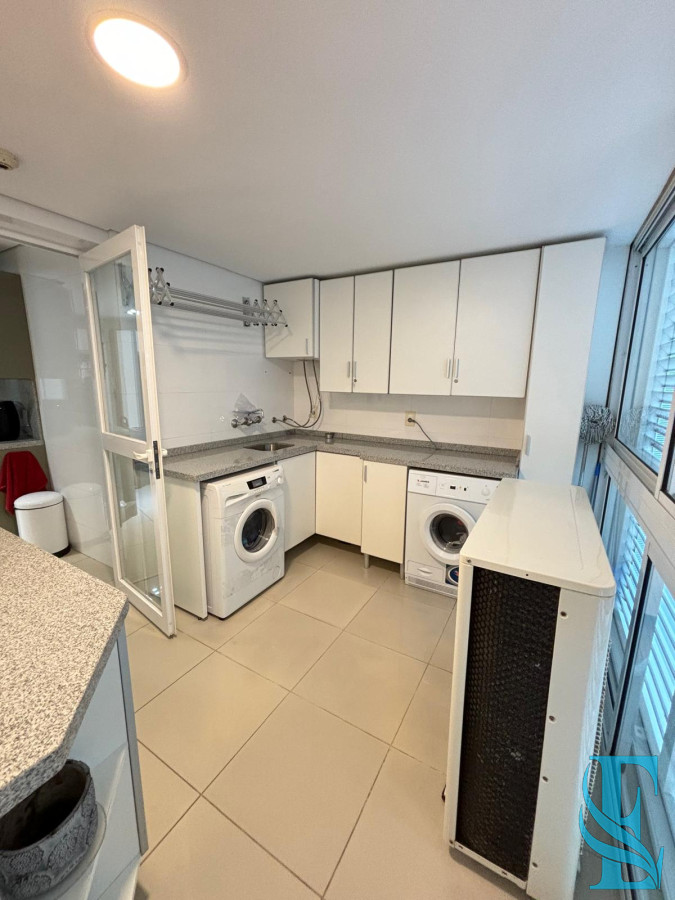 Apartamento ID.399 - Venta Apartamento Aquarela  2 Dorm + Dep - Playa Mansa Punta del Este
