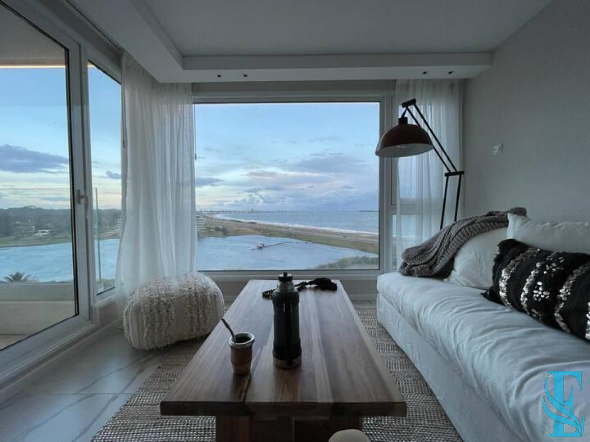 Apartamento ID.809 - ¡Oportunidad! Apartamento 2 y Dep Dormitorios En Edificio Poseidón - Playa Mansa